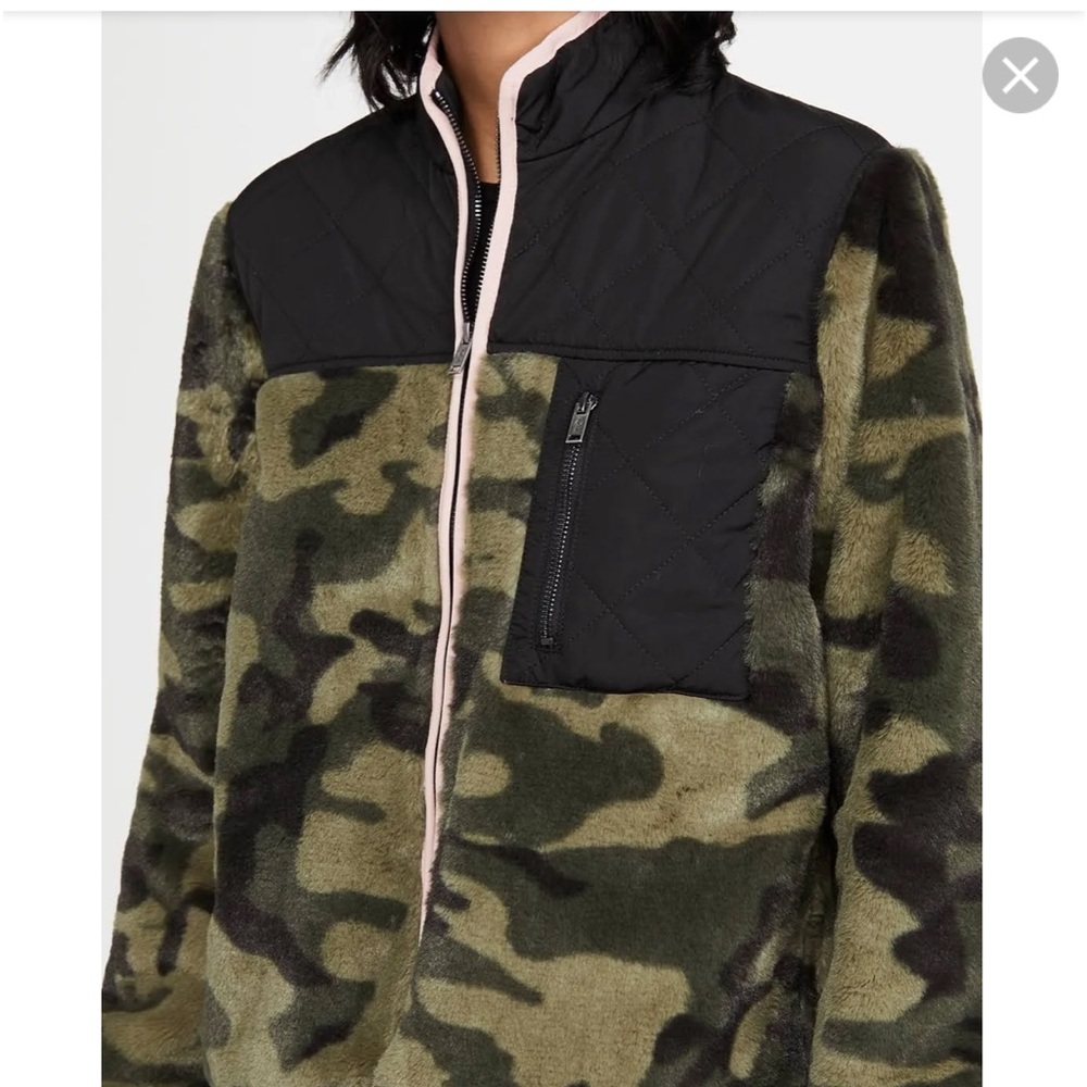 Womens Rails Wesley green camo black medium bomber jacket plush NWOT